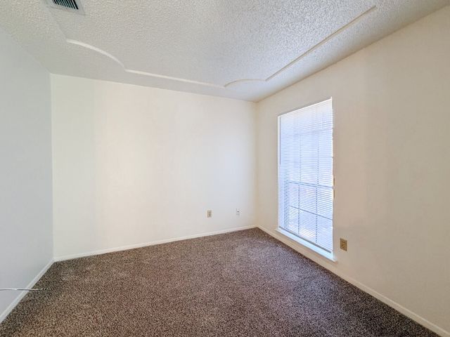 712 Pecan Street, Burleson, TX 76028
