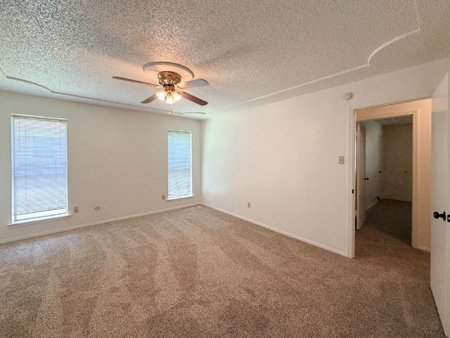712 Pecan Street, Burleson, TX 76028
