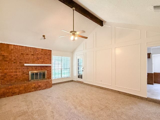 712 Pecan Street, Burleson, TX 76028