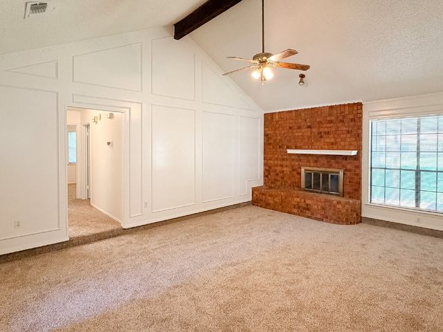 712 Pecan Street, Burleson, TX 76028
