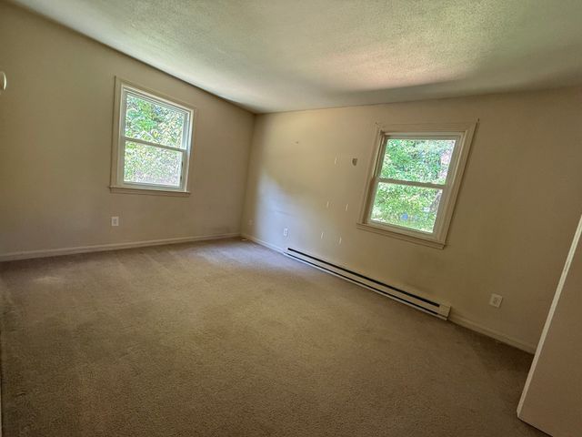5 Edge Hill Rd, Amherst, MA 01002