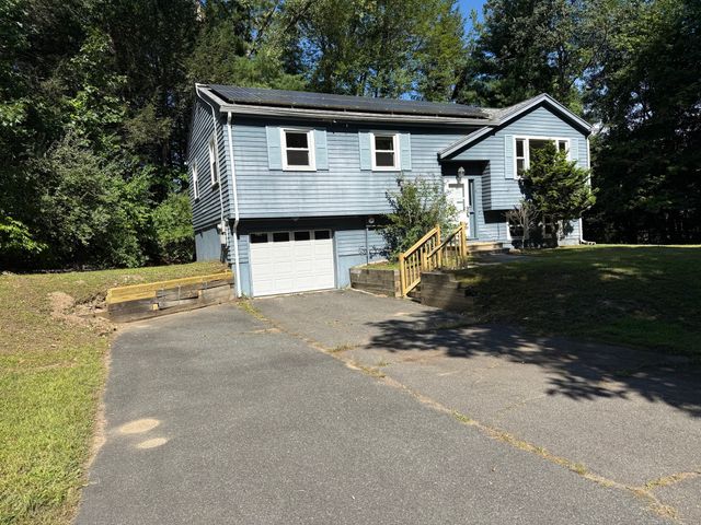 5 Edge Hill Rd, Amherst, MA 01002