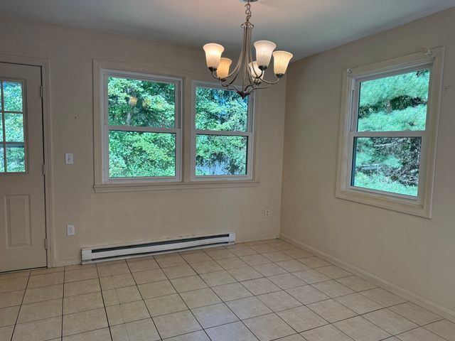 5 Edge Hill Rd, Amherst, MA 01002