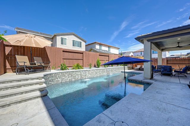 3137 Brandenburber Dr, Roseville, CA 95747