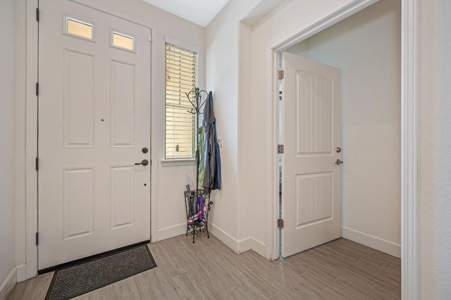 3137 Brandenburber Dr, Roseville, CA 95747