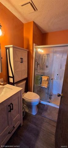 5569 Baronridge Drive 4, Unincorporated, MO 63129