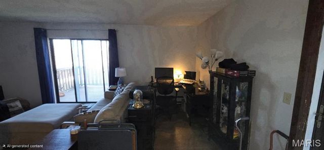 5569 Baronridge Drive 4, Unincorporated, MO 63129