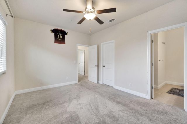 5952 E Truman Avenue, Fresno, CA 93727