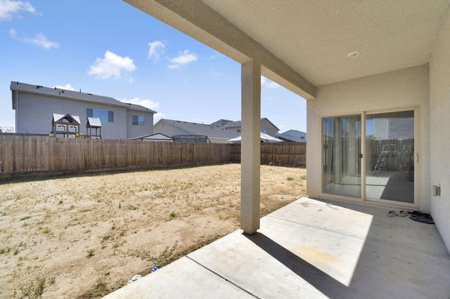 5952 E Truman Avenue, Fresno, CA 93727