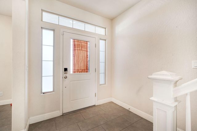 5952 E Truman Avenue, Fresno, CA 93727