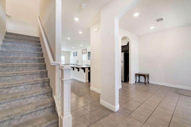 5952 E Truman Avenue, Fresno, CA 93727