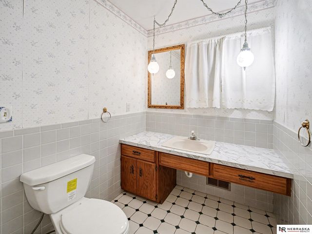 1441 Fairfield Street, Lincoln, NE 68521