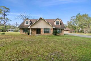 2918 Clark Circle, Orange, TX 77632