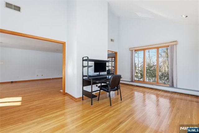 32 Sylvan Drive, Montville Township, NJ 07058