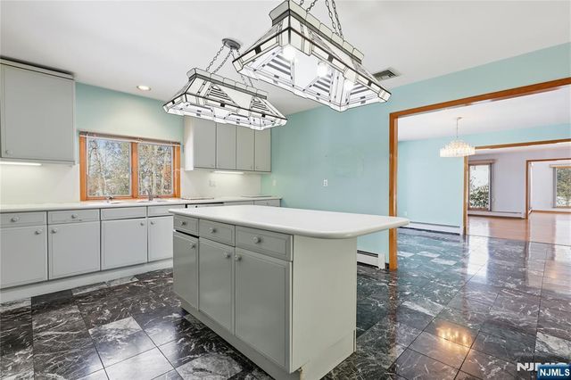 32 Sylvan Drive, Montville Township, NJ 07058