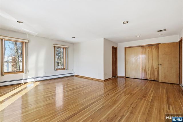 32 Sylvan Drive, Montville Township, NJ 07058