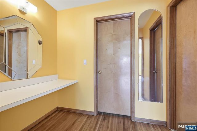 32 Sylvan Drive, Montville Township, NJ 07058