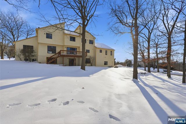 32 Sylvan Drive, Montville Township, NJ 07058