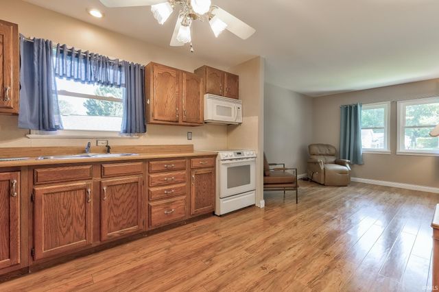 4524 Meadowridge Road, Evansville, IN 47710