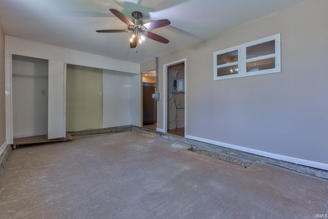 4524 Meadowridge Road, Evansville, IN 47710