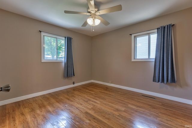 4524 Meadowridge Road, Evansville, IN 47710