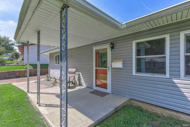 4524 Meadowridge Road, Evansville, IN 47710