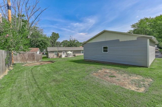 4524 Meadowridge Road, Evansville, IN 47710