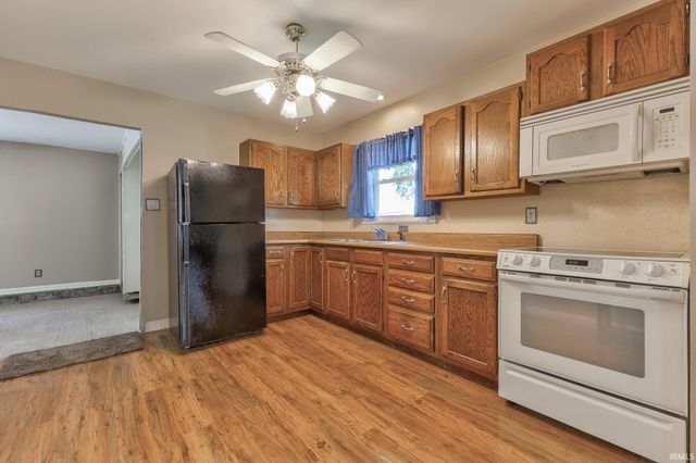 4524 Meadowridge Road, Evansville, IN 47710