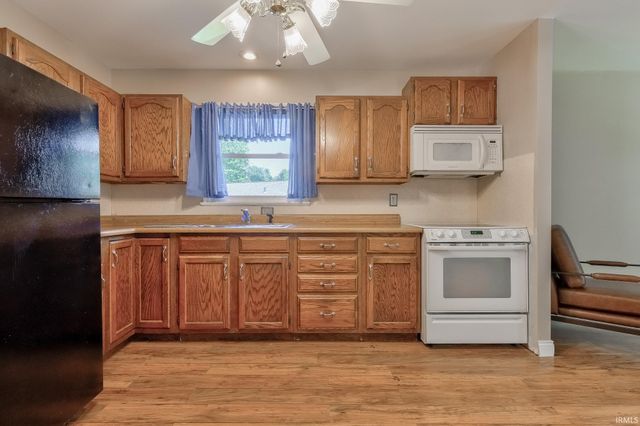 4524 Meadowridge Road, Evansville, IN 47710