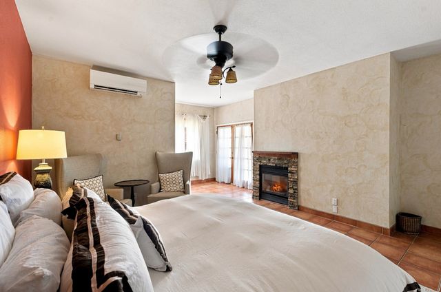 2701 La Silla Dorada, Santa Fe, NM 87505