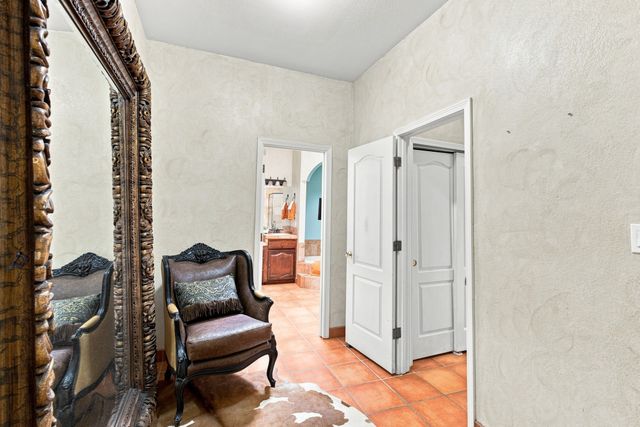 2701 La Silla Dorada, Santa Fe, NM 87505