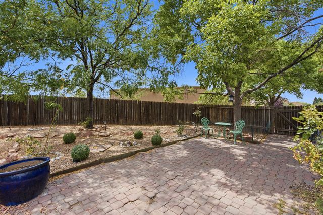 2701 La Silla Dorada, Santa Fe, NM 87505