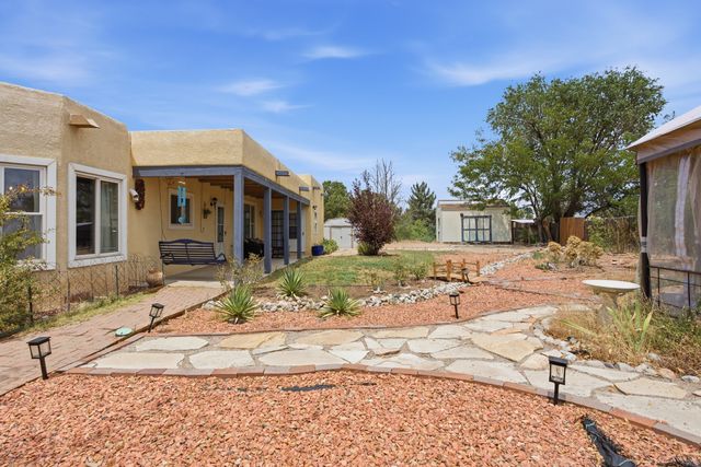 2701 La Silla Dorada, Santa Fe, NM 87505