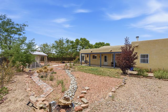 2701 La Silla Dorada, Santa Fe, NM 87505