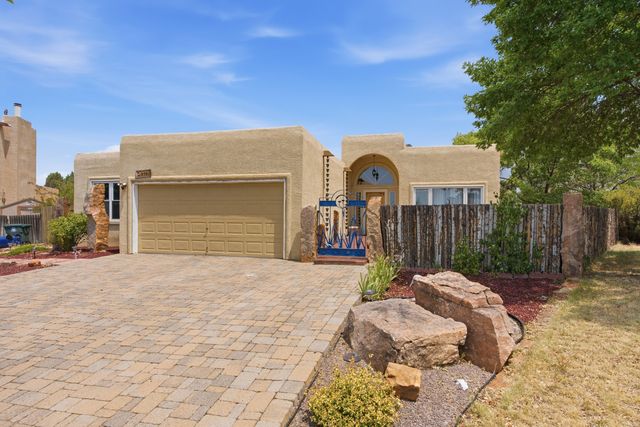 2701 La Silla Dorada, Santa Fe, NM 87505