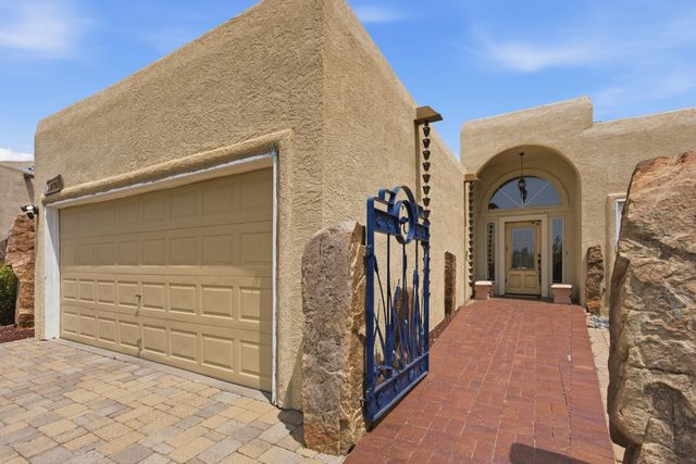 2701 La Silla Dorada, Santa Fe, NM 87505
