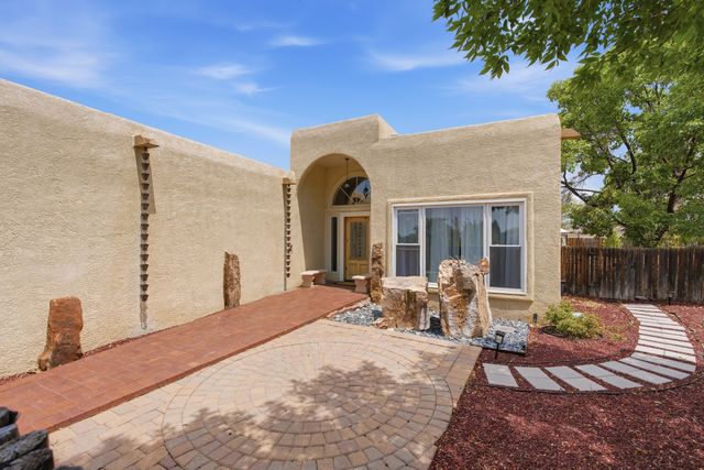 2701 La Silla Dorada, Santa Fe, NM 87505