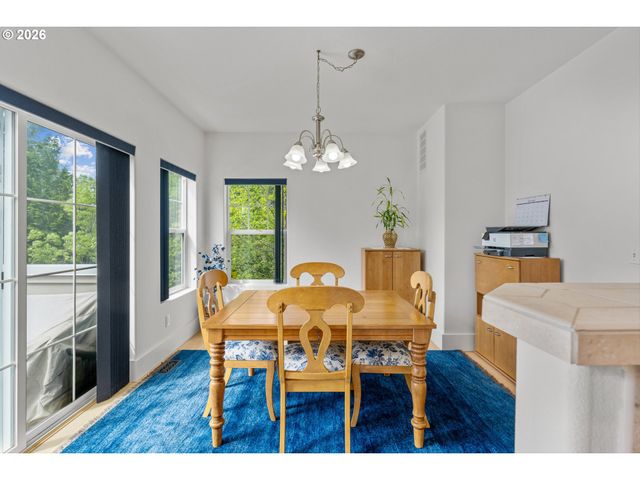 818 Nw 118TH Ave 105, Portland, OR 97229