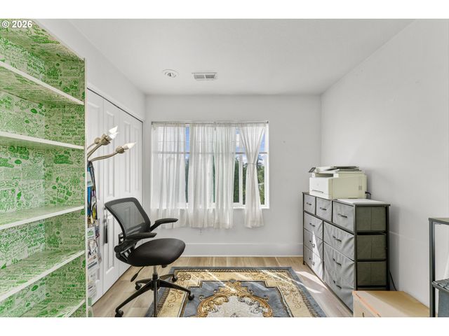 818 Nw 118TH Ave 105, Portland, OR 97229