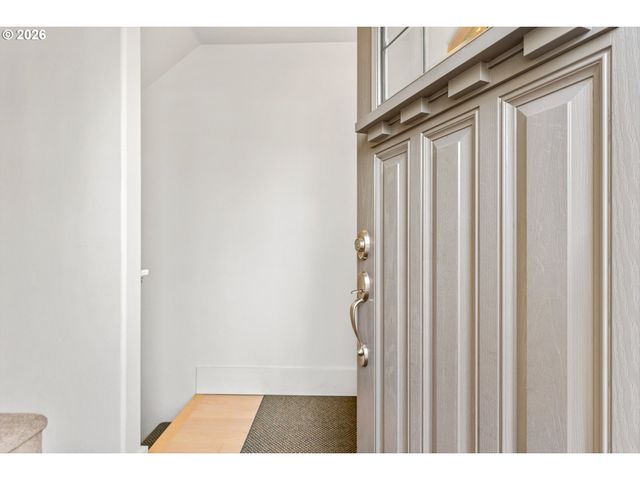 818 Nw 118TH Ave 105, Portland, OR 97229