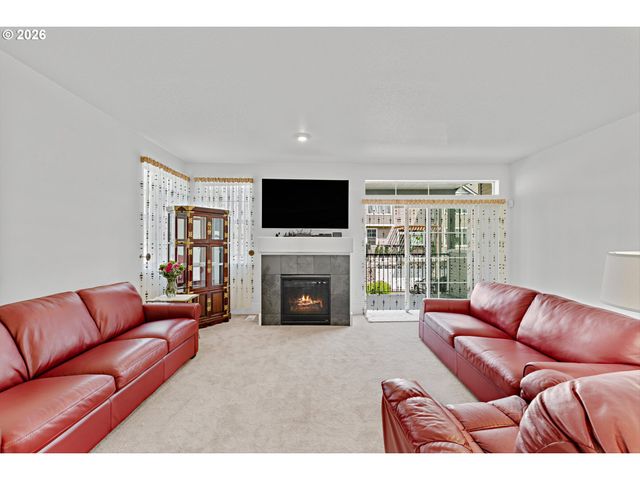 818 Nw 118TH Ave 105, Portland, OR 97229