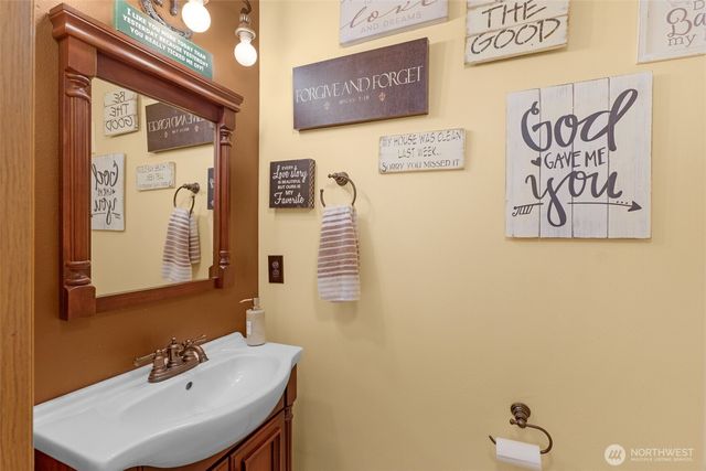 8331 76th Avenue NE, Marysville, WA 98270