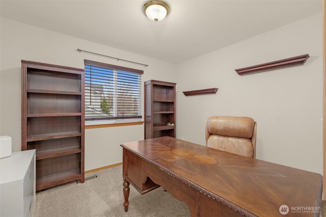 8331 76th Avenue NE, Marysville, WA 98270