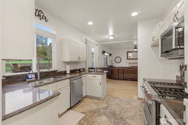 8331 76th Avenue NE, Marysville, WA 98270