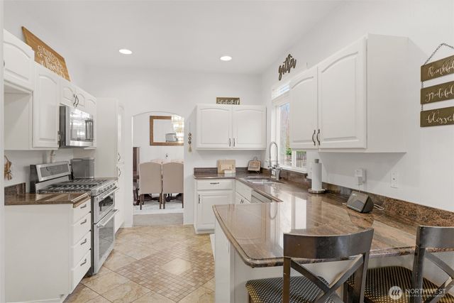 8331 76th Avenue NE, Marysville, WA 98270