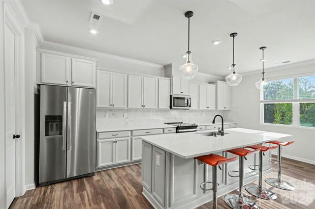 16704 Summers Walk Boulevard 27, Davidson, NC 28036
