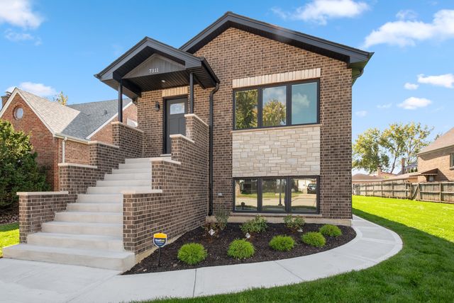 7311 W 58th Street, Summit, IL 60501