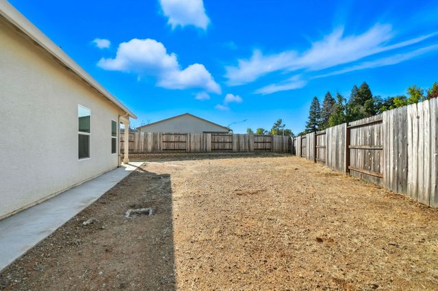 3877 Patsy Drive, Redding, CA 96001