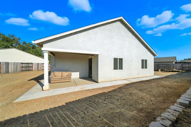 3877 Patsy Drive, Redding, CA 96001