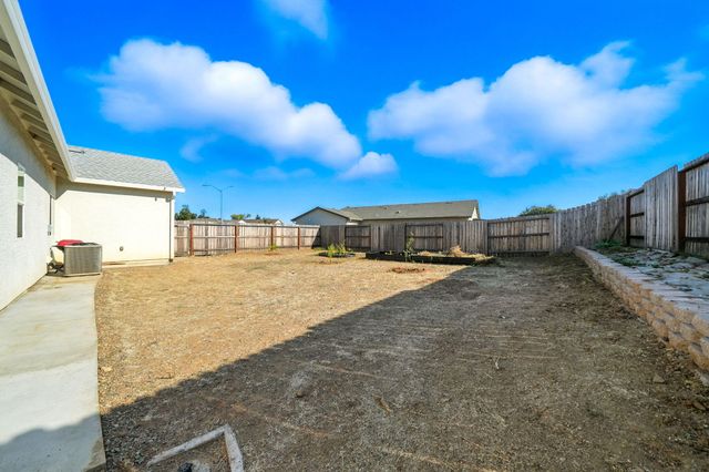 3877 Patsy Drive, Redding, CA 96001